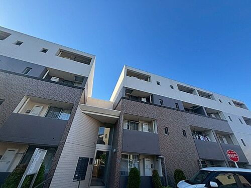 大阪府池田市神田４丁目 築8年10ヶ月 4階建