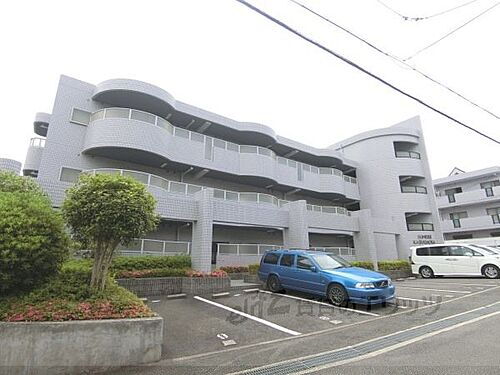 大阪府茨木市北春日丘４丁目 賃貸マンション