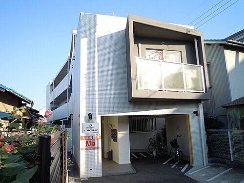 大阪府豊中市柴原町３丁目 3階建 築17年