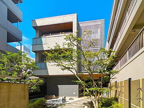 グランメゾン　レイラ