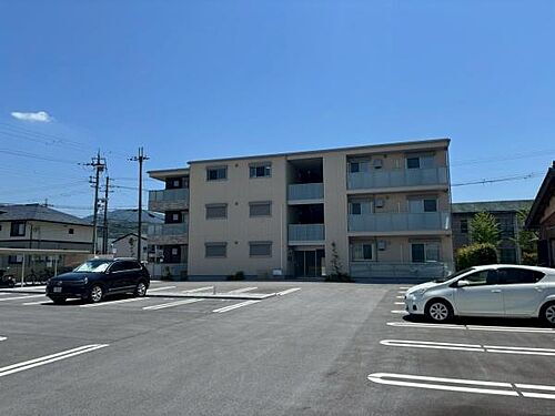 滋賀県米原市下多良３丁目 賃貸マンション