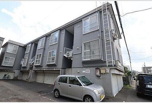 北海道札幌市白石区北郷一条３丁目 3階建 築33年4ヶ月