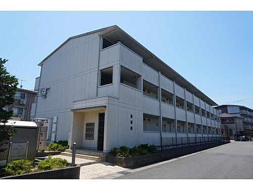 滋賀県大津市大萱７丁目 3階建