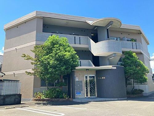 滋賀県大津市大萱５丁目 3階建