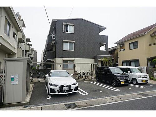 滋賀県大津市中庄１丁目 3階建