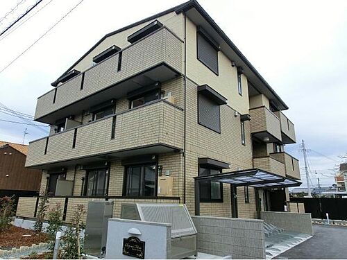 シェソワフルール 3階建