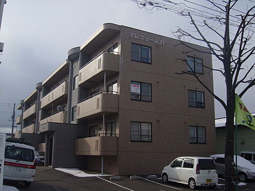 ミレニューム２１ 3階建