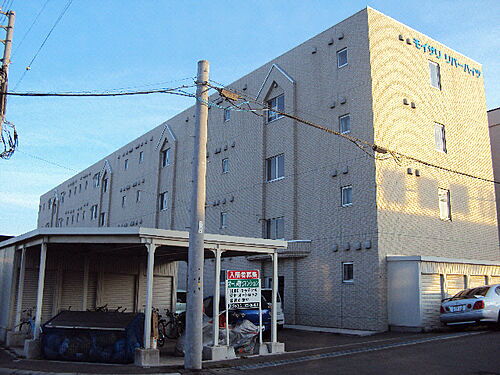 北海道恵庭市有明町１丁目 賃貸マンション