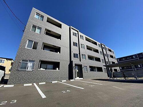 ル　シャノワール 4階建