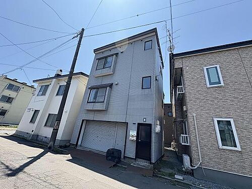 新川町１７番２戸１