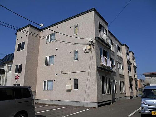ヴィラージュ東浜 3階建