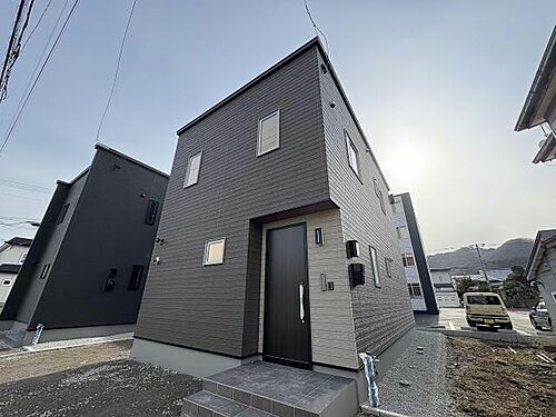 トレス宝来町 2階建