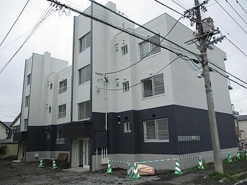 新都ハイツレジェ 3階建