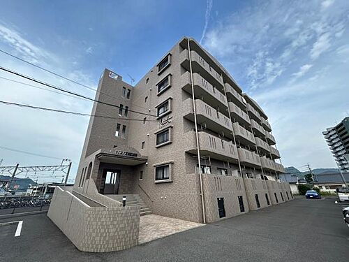 鹿児島県霧島市国分中央３丁目 5階建