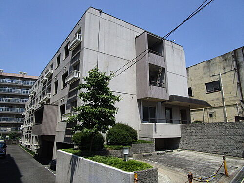 アプティー総持寺 4階建