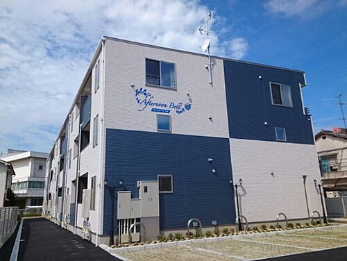 大阪府和泉市富秋町１丁目 3階建 築9年3ヶ月