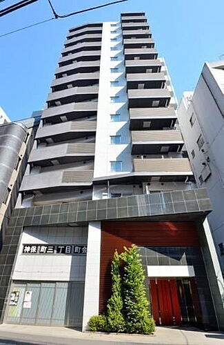 東京都千代田区神田神保町３丁目 14階建