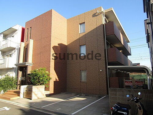 大阪府茨木市春日１丁目 築9年11ヶ月 3階建