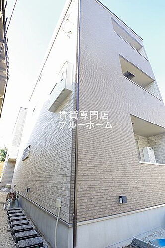 大阪府堺市堺区北向陽町１丁  3階建