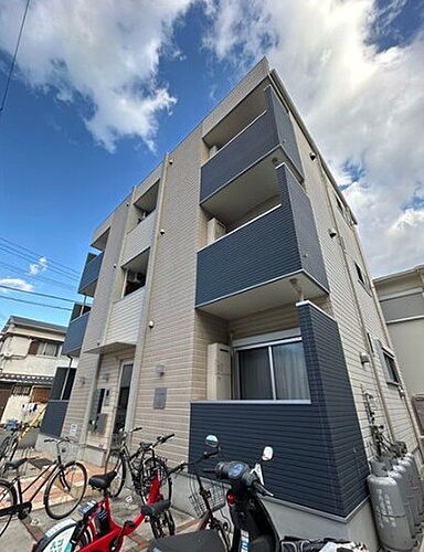 大阪府大阪市福島区海老江３丁目 築7年 3階建