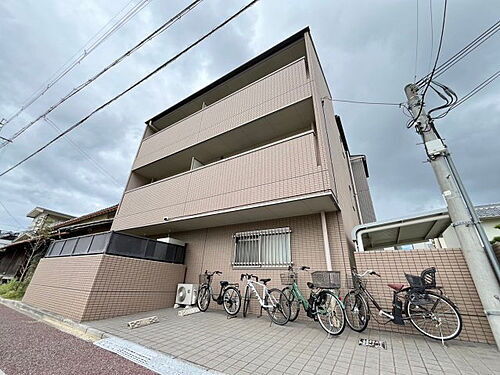 大阪府羽曳野市軽里３丁目 築24年10ヶ月 3階建