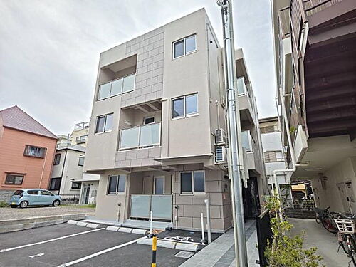 兵庫県神戸市東灘区田中町３丁目 築1年10ヶ月 3階建