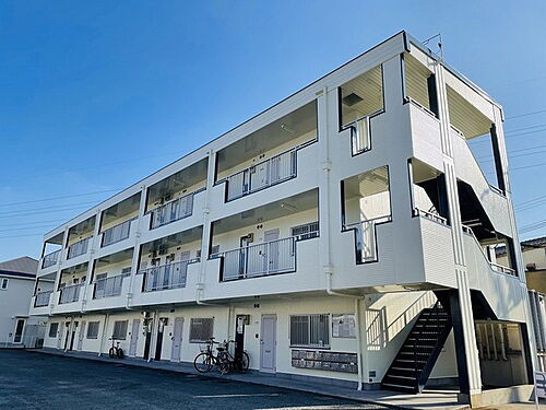 兵庫県加古川市加古川町粟津 築33年8ヶ月 3階建