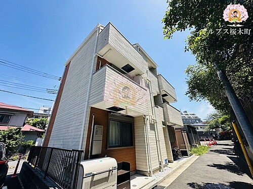 神奈川県横浜市南区大岡５丁目 3階建
