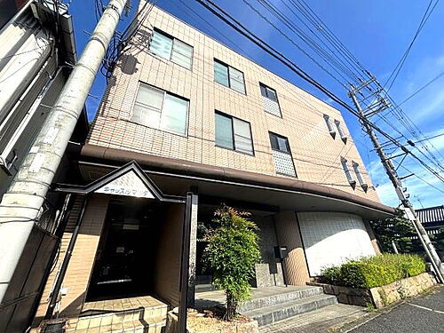 キャッスルマツダ 3階建