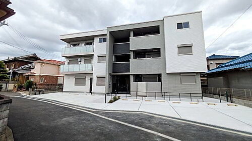 大阪府岸和田市西之内町 築1年2ヶ月 3階建