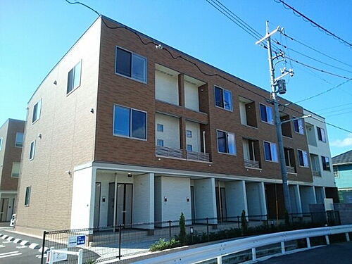 ベルフレーシュＩ 3階建