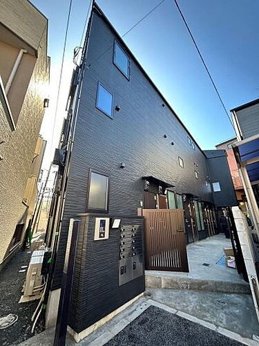 東京都豊島区目白５丁目 3階建 築1年8ヶ月