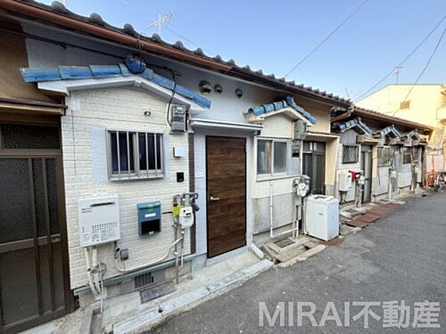 大阪府羽曳野市恵我之荘６丁目 テラスハウス