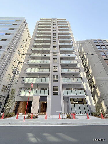 大阪府大阪市中央区内平野町１丁目  15階建