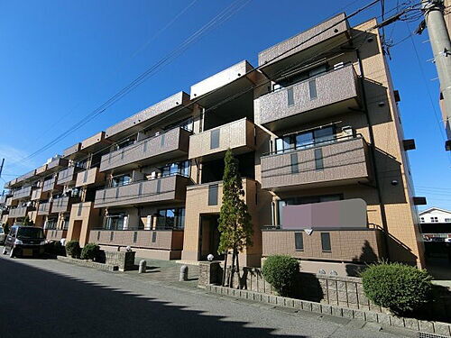 マンマミーヤＢ棟 3階建