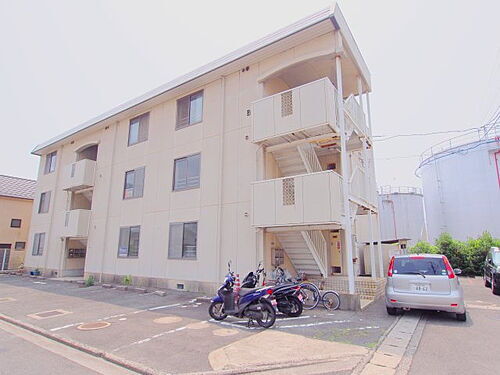 広島県安芸郡坂町小屋浦１丁目 築34年7ヶ月 3階建