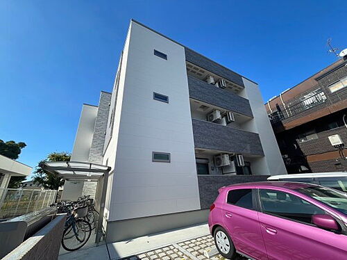 大阪府堺市西区鳳西町３丁 築2年7ヶ月 3階建