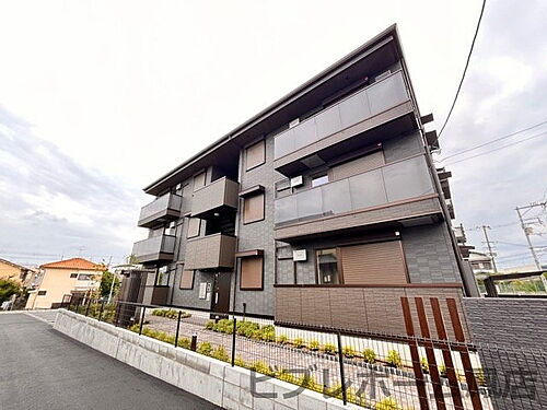 大阪府堺市中区八田南之町 3階建 