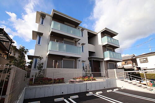 大阪府富田林市久野喜台２丁目 賃貸アパート