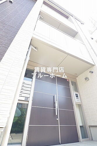 大阪府堺市北区北花田町３丁 築8年7ヶ月 3階建