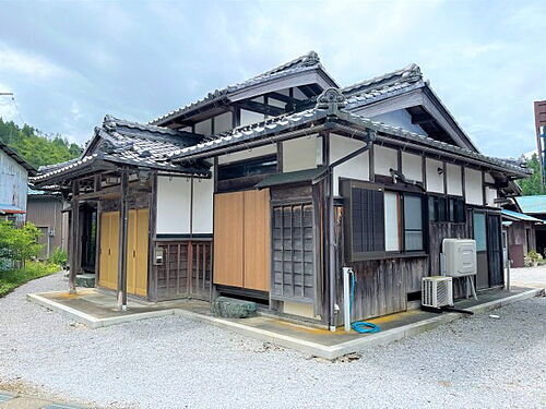 滋賀県長浜市郷野町 賃貸一戸建て