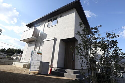 奈良県橿原市和田町 築2年2ヶ月 2階建