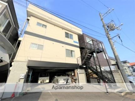 コーポ司 3階建