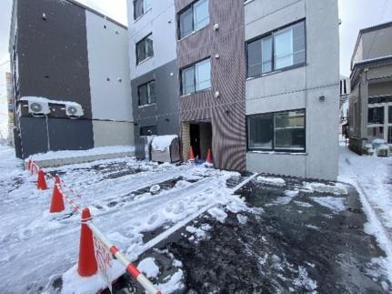 北海道札幌市白石区北郷三条４丁目 賃貸マンション