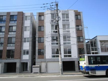 北海道札幌市白石区平和通３丁目北 賃貸マンション