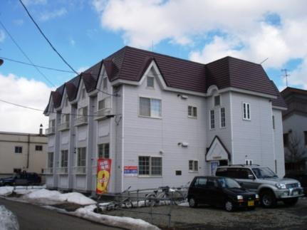 北海道札幌市豊平区中の島一条４丁目 2階建