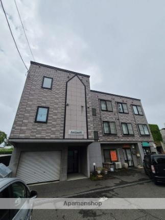 北海道札幌市中央区北一条東１３丁目 3階建 築23年11ヶ月