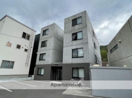 北海道札幌市中央区南二十七条西１３丁目 賃貸マンション