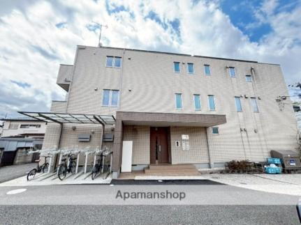 ＴＥＲＲＡＣＥ　ＣＯＵＲＴ 3階建