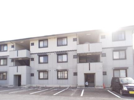 グリーンハイツ　Ｂ 3階建